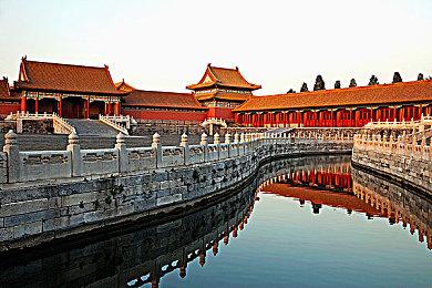 新游《不死者之王》声优悠木碧试玩演示 6月16日发售